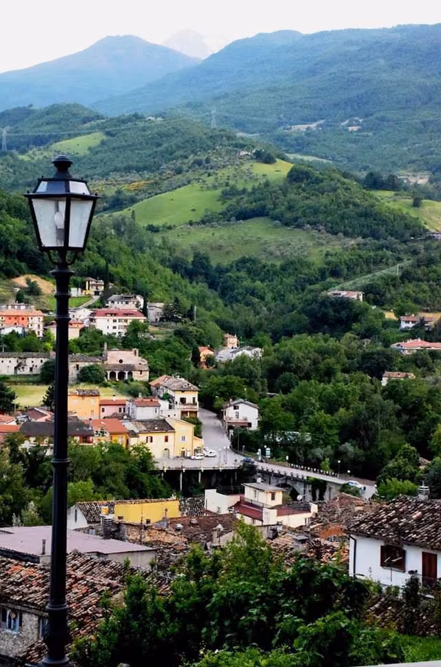 A Casa di Vittoriana B&B: angolo esterno della casa